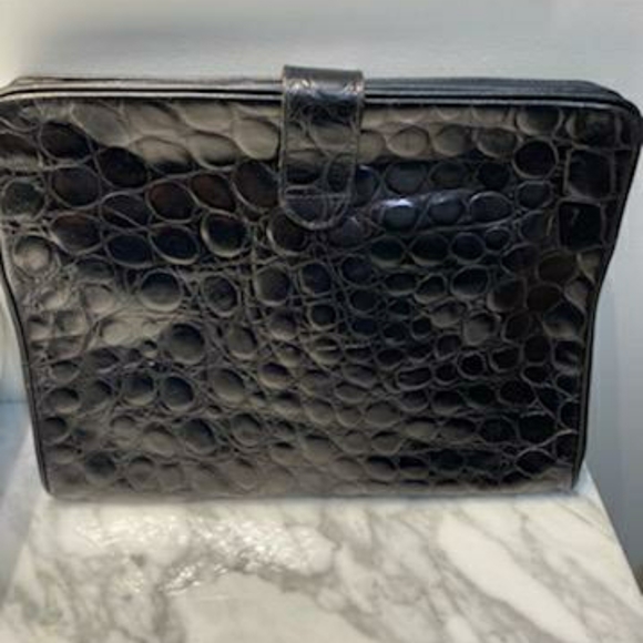 Clutch - Picture 2 of 5